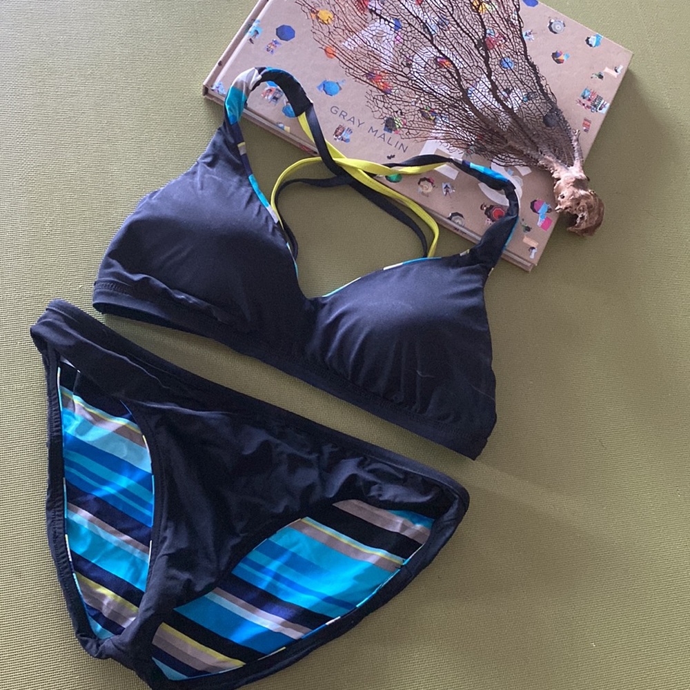 Reversible Bikini - Picture 3 of 3
